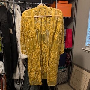 Umgee Mustard Lace Kimono, size small BUT fits up to large!!!